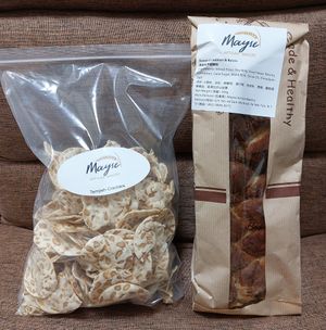 Tempeh Crackers 👍 & Vegan Bread at Mayse Pizzeria in Kowloon