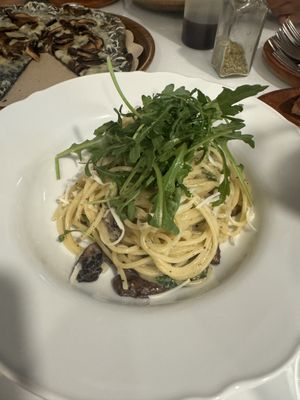 spaghetti  at Mayse Pizzeria in Kowloon