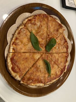 Pizza marguerita   at Mayse Pizzeria in Kowloon