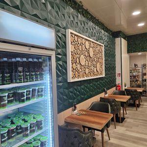  at Veganland in Krefeld