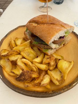 Vegan burger (ask to change the bread for the one with pan con tomate) at Chiringuito Blanquito in Gava