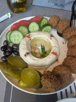  at Operation Falafel  in Abu Dhabi