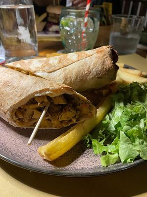 Burrito con con Planted Chicken  at Banda Bistropub - Belluno in Belluno