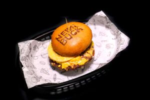 Cheeseburger at Nein Buck in Playa Del Carmen