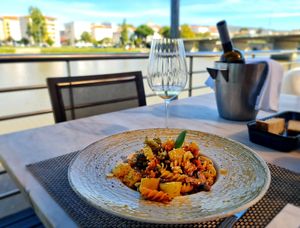 Fusilli with cherry tomatoes, mushrooms, pineapple, peanuts, sesame and chia seeds. at Flor De Sal in Mirandela