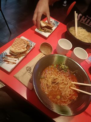 The spicy vegan ramen and bao bun at Ramen Shifu - Filzi in Milan