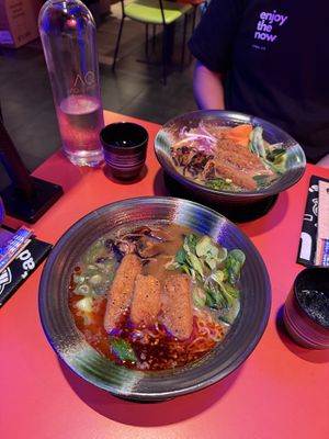 Vegan spicy ramen 🌶️ + vegan miso ramen 🍜 = double happiness in a bowl!
Festive vibes, super tasty, generous portions, and the friendly staff ♥️
Highly recommend!  at Ramen Shifu - Filzi in Milan