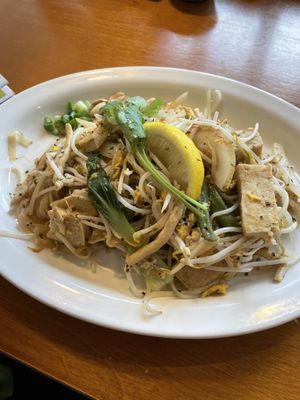 Pad Thai  at Chom Chom in Gyeongju
