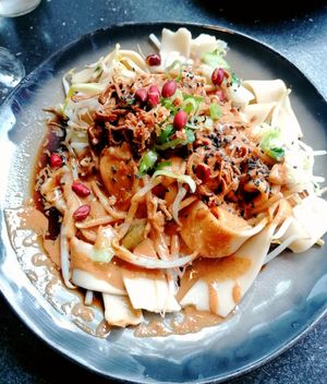 Nudeln mit Tofu und Erdnusssauce at LaLa Noodle of Sichuan in Berlin