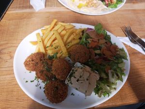 Falafel Menü with fries at AKL in Aachen