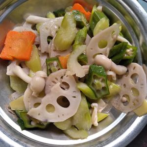 Garden medley at Whole Earth 环界蔬食 in Central Singapore