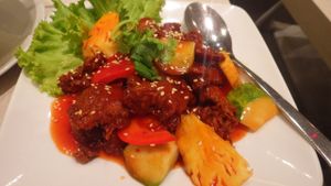 Sweet and sour delight at Whole Earth 环界蔬食 in Central Singapore