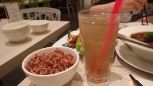 Lemongrass Juice and brown rice at Whole Earth 环界蔬食 in Central Singapore
