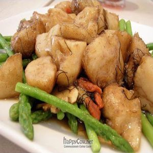 Monkey Head Mushroom at Whole Earth 环界蔬食 in Central Singapore