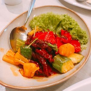 Sweet & sour delights at Whole Earth 环界蔬食 in Central Singapore