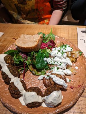 Falafel and truffle potatoes at Honest Greens - Gran de Gracia in Barcelona