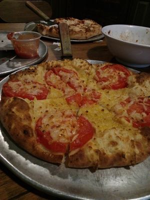 White pizza with daiya cheese at Little E's Pizzeria in Greensburg