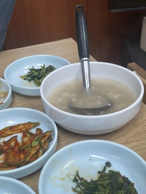 누룽지. It comes with the stew  at GusanJung - 구산정  in Gyeonggi-do