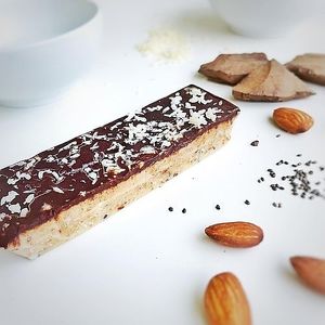 KETO-Cacao Coconut Butter Keto Bar Paradise
Ingredient: Coconut oils*, Coconut milk powder*, Almonds,100% dark chocolate, Pea proteins*, MCT oils, chia seeds*, stevia, Himalayan salt, LOVE. * = Organic 
- Raw & Vegan
- Gluten-free
- No added sugars at Huafengsu Restaurant in Dongguan