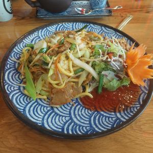 Fried udon noodles with vegan chicken at Big Pan in Hennigsdorf