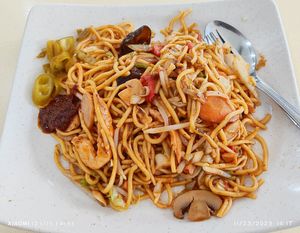 Mee Goreng at Evergreen Vegetarian Cuisine - 長生素  in Central Singapore