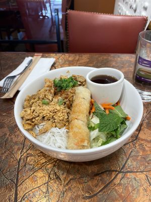 Vegan lemongrass vermicelli bun #Veganuary at Caphe Banh Mi in Alexandria
