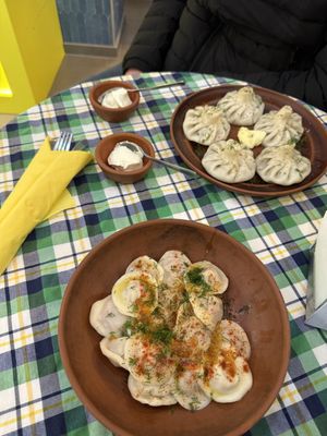 Unten vegan, oben vegetarisch   at Gastro Oma in Neuss