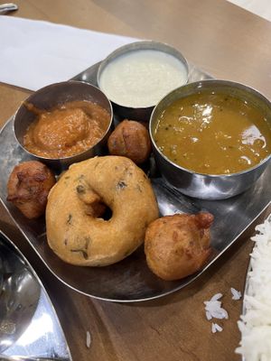 Extras with Thali platter  at Meenakshi Bhavan in San Antonio