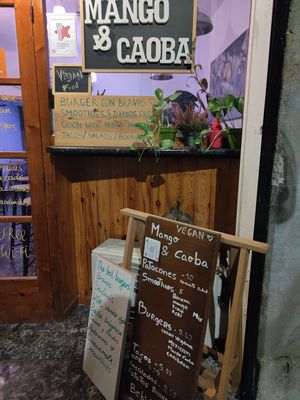 Entrada at Mango & Caoba in Barcelona