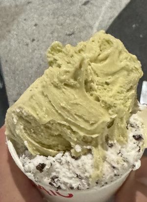 Stracciatella e pistacchio  at FreddoGelato in Milan