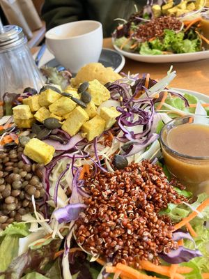 Tofu curry salad at Le Fix in Geneva
