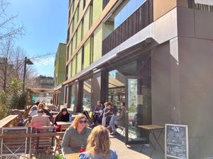 Exterior and entrance  at Le Fix in Geneva