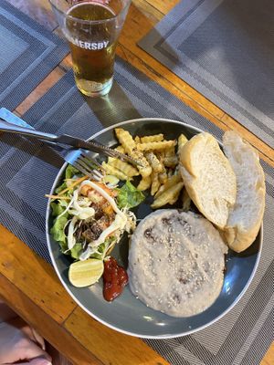 „vegan steak“ (buried in mushroom soap)  at Veggie's in Vang Vieng
