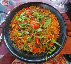 Veggie paella at L'endroit in Carcassonne
