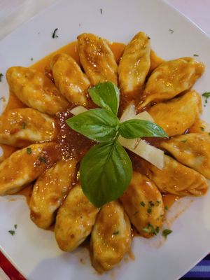 Spinach Ravioli with tomato sauce at Inka Wasi Peruvian Restaurant in San Vito Lo Capo