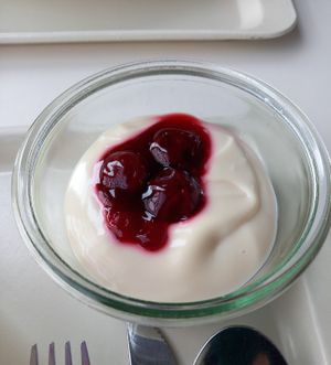 Haferjoghurt mit Kirschen at Mensa Am Hubland in Wurzburg