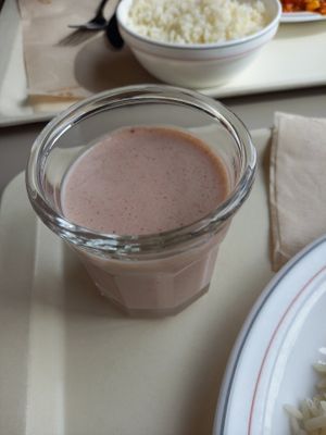 Sojadrink mit Erdbeeren und Banane at Mensa Am Hubland in Wurzburg