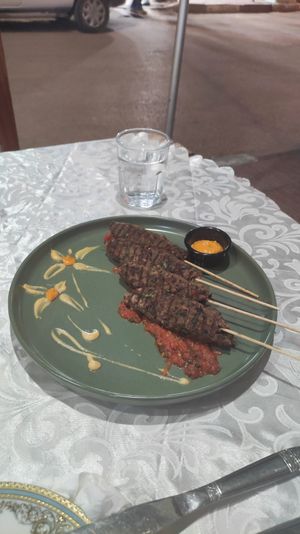 Vegane Spieße auf Basis roter Bohnen und Gemüse at Azizi in Midelt
