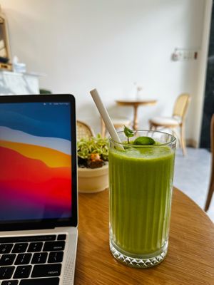 Pineapple & The Forest is an amazing smoothie I've ever had at Smoothie Lab in Ho Chi Minh City