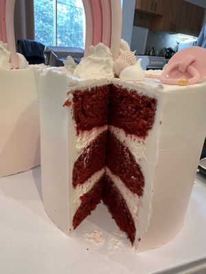 Cut   at Mila Vegan Patisserie in Rosh Haayin