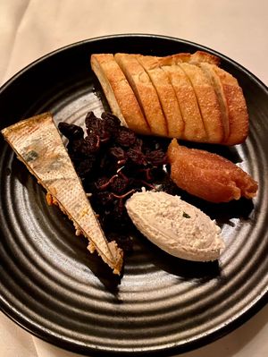 Artisanal cheese plate with Kite Hill cheeses - next level!! #Veganuary at Crossroads Kitchen in Los Angeles
