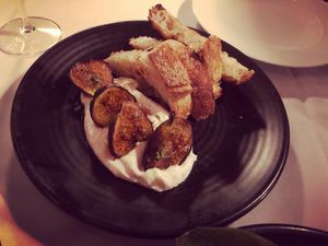 Figs and „cheese“   at Crossroads Kitchen in Los Angeles