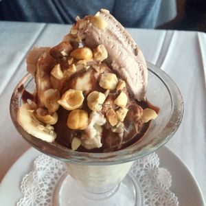 hot fudge sundae at Crossroads Kitchen in Los Angeles