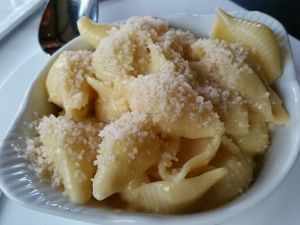 kids Mac and cheese at Crossroads Kitchen in Los Angeles