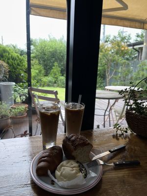 Oat coffee, cream dessert, salt bread and veggie bread   at Hygge Cafe Vegan Bakery - 휘게 카페 비건베이커리 in Gangreung