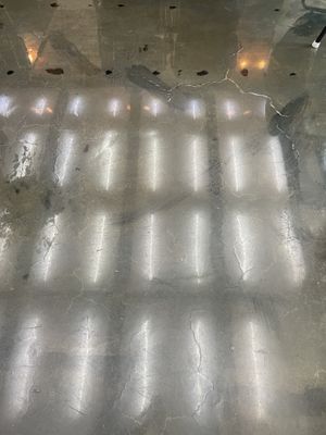 The light reflection on the floor  at Hygge Cafe Vegan Bakery - 휘게 카페 비건베이커리 in Gangreung
