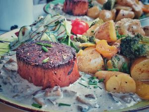  at Cafe Harvest in Vienna