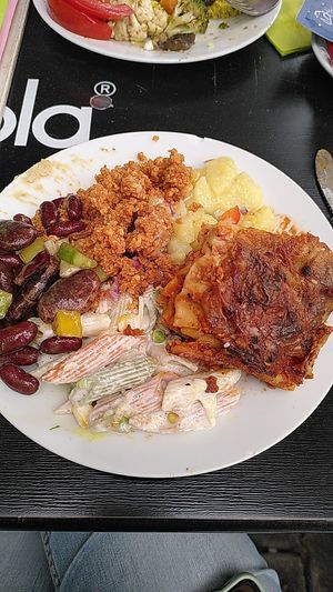  at Cafe Harvest in Vienna