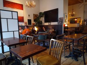  at Cafe Harvest in Vienna