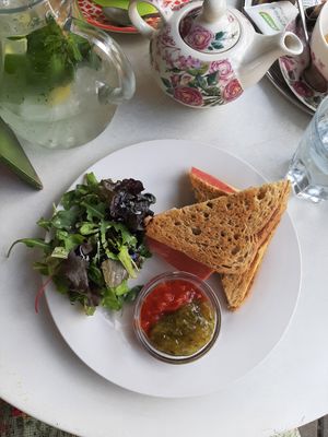 Vegan toast at Cafe Harvest in Vienna